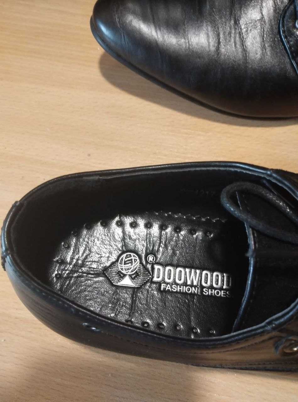 Чоловічі туфлі Doowood