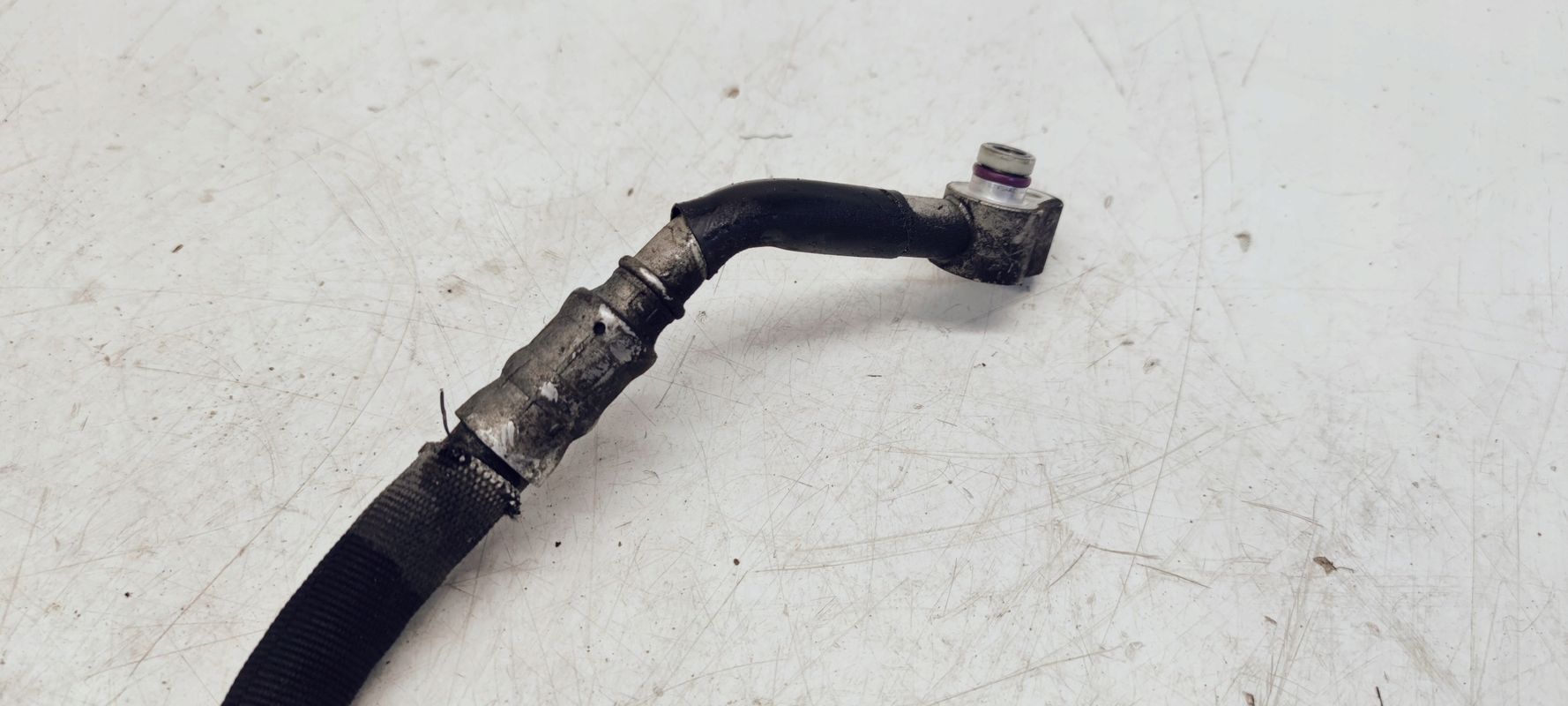 WĄŻ PRZEWÓD KLIMATYZACJI AUDI A6 C6 4F0260701N
