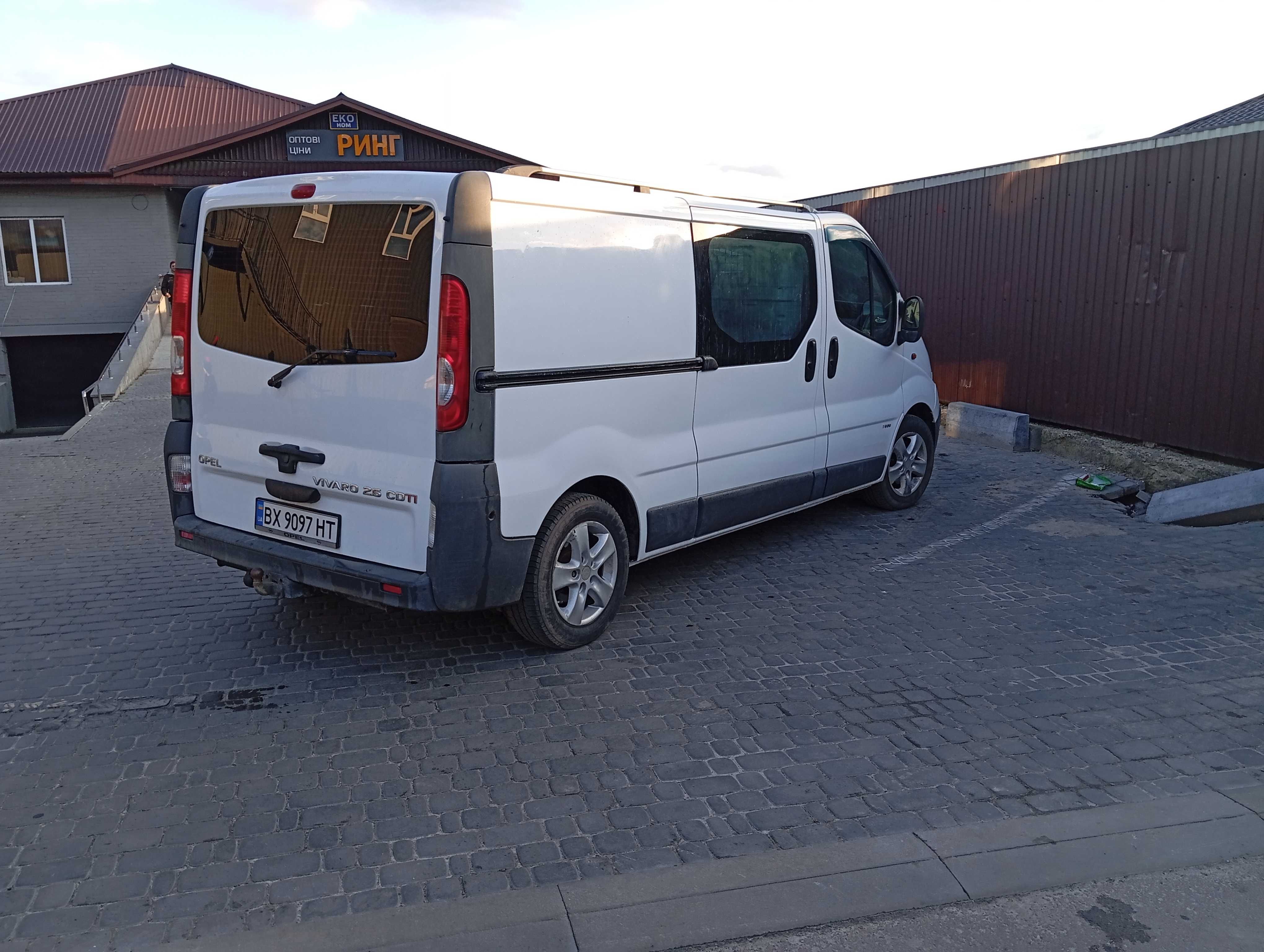 Opel Vivaro 2.5TDI