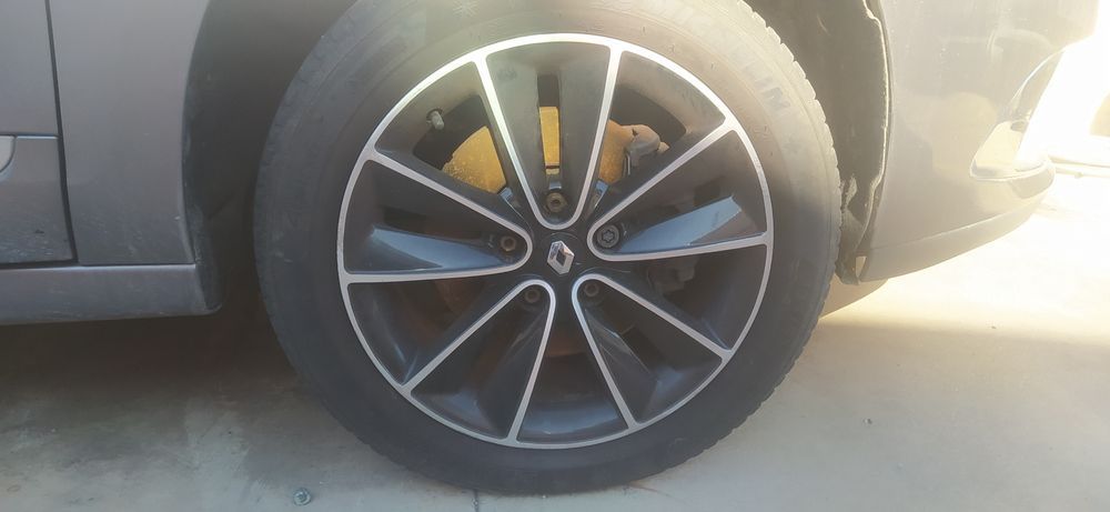 Renault grand Scenic III DCI