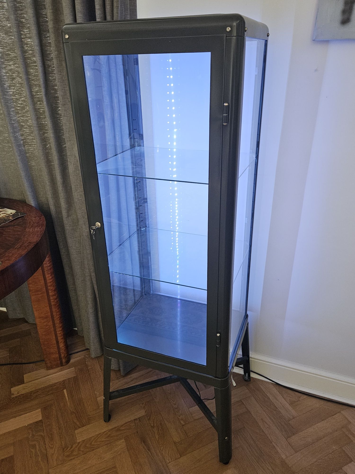 Szafka gablota szklana