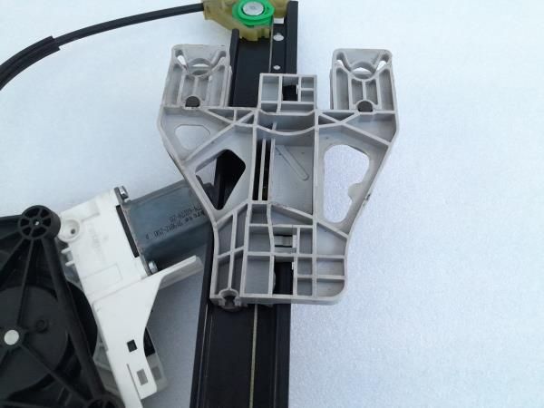 Elevador vidros trás esquerdo AUDI A4 Avant (8K5, B8)