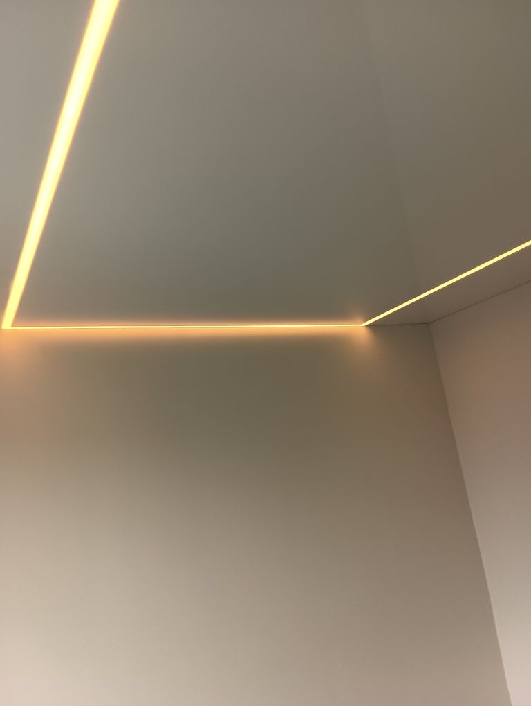 Sufit napinany z oświetleniem LED