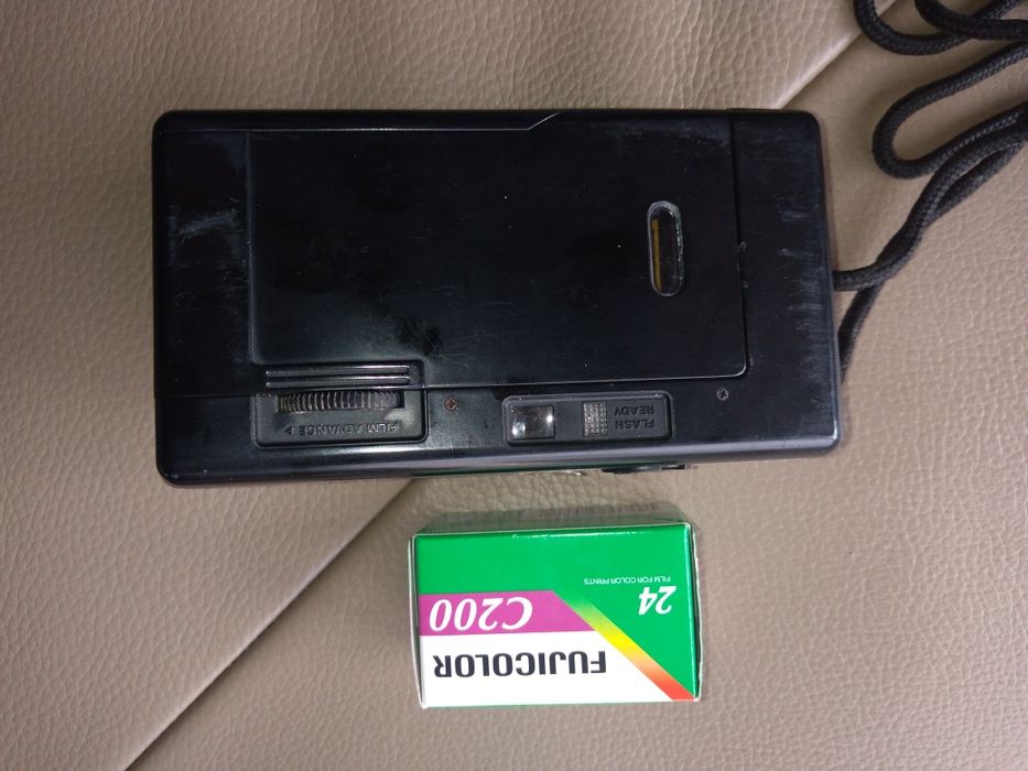 Máquina Fotográfica KODAK RV 35 de rolo