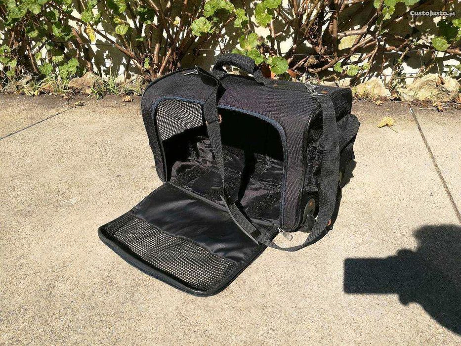 Brinquedos e acessórios par animais bom estado e limpo par venda troca