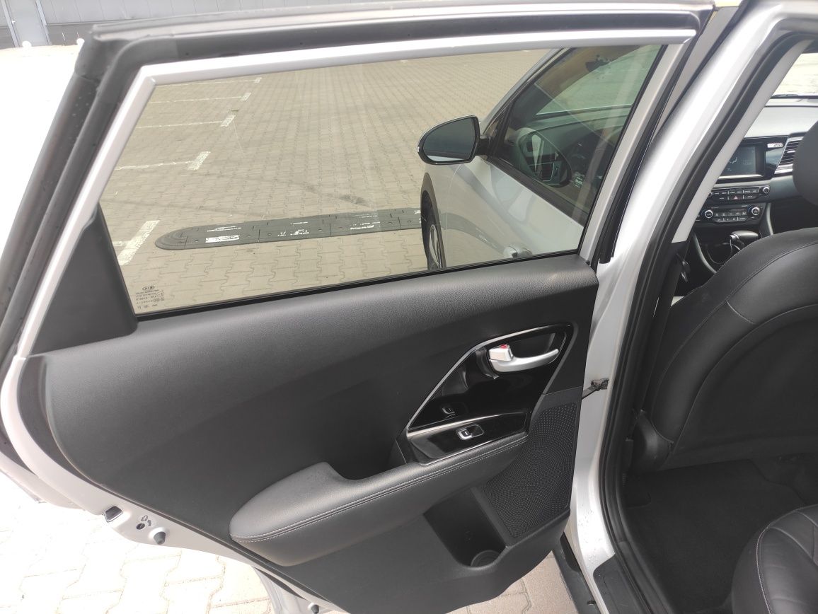 Автомобіль Kia niro 2017