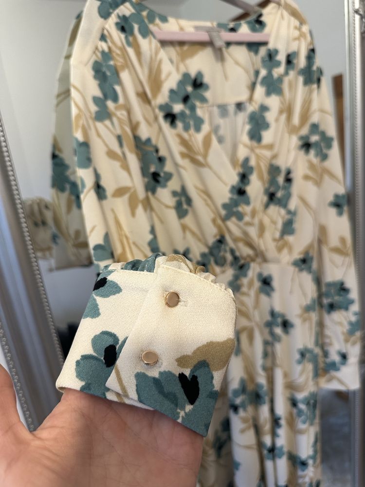 Sukienka w kwiaty H&M S