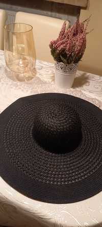 Czarny kapelusz Reserved  nowy