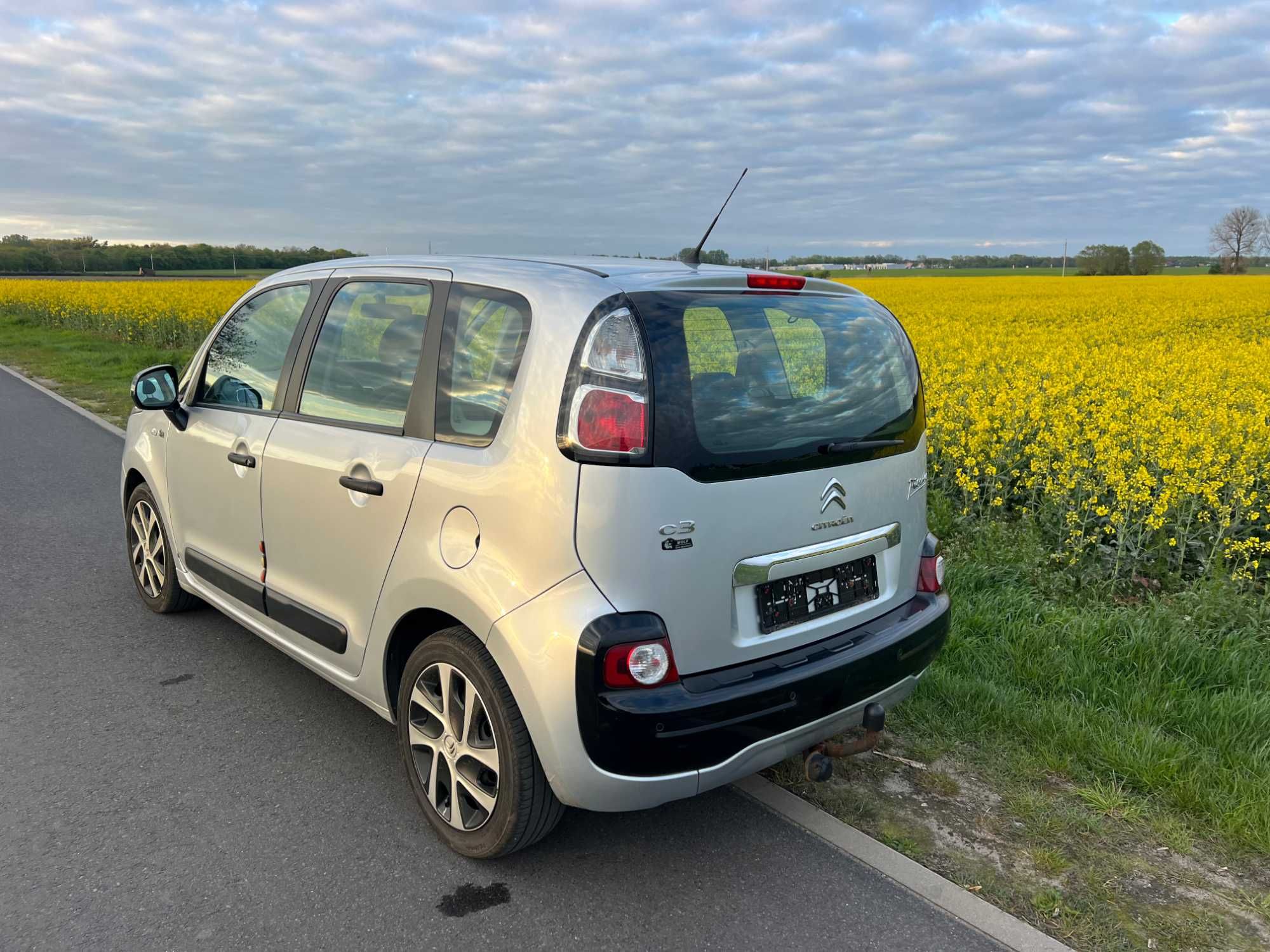 Citroen c-3 Picasso 1,6hdi bezwypadkowy niski przebieg