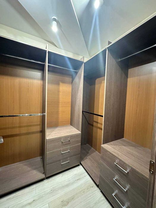 Продам 2к квартиру, ж/м Перемога-1
ЖК Набережний квартал