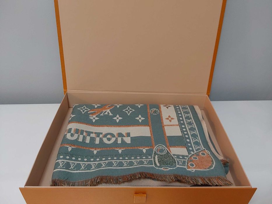 Louis Vuitton Cachecol Lenço