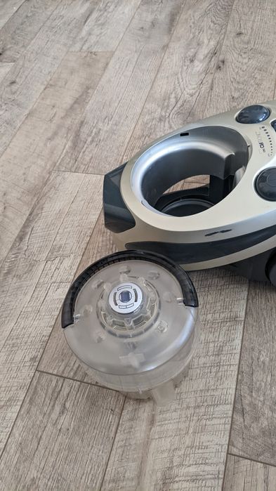 Продається пилосос клатронік