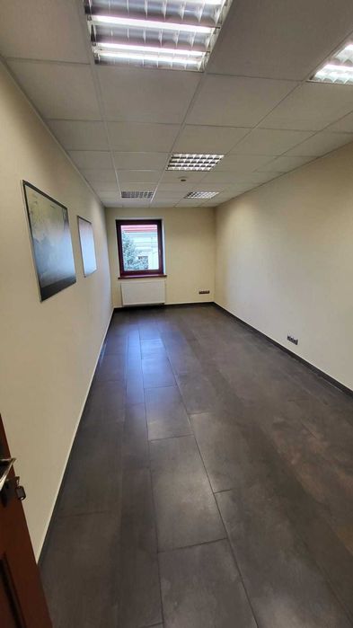 Funkcjonalny lokal z klimatyzacją - 18,48 m2, 2. piętro z windą.