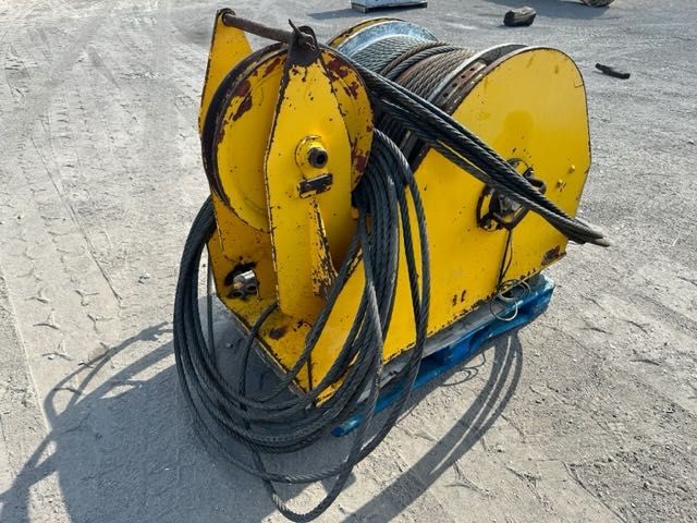 BAUER wciągarka hydrauliczna duża