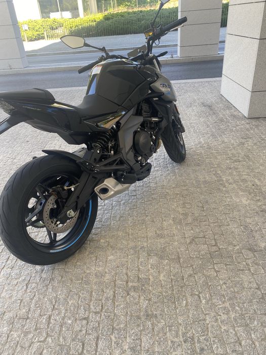 CF Moto 650NK