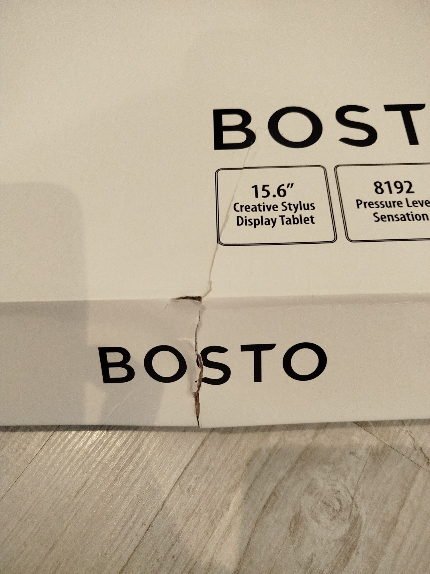 Tablet graficzny Bosto 16HD + akcesoria