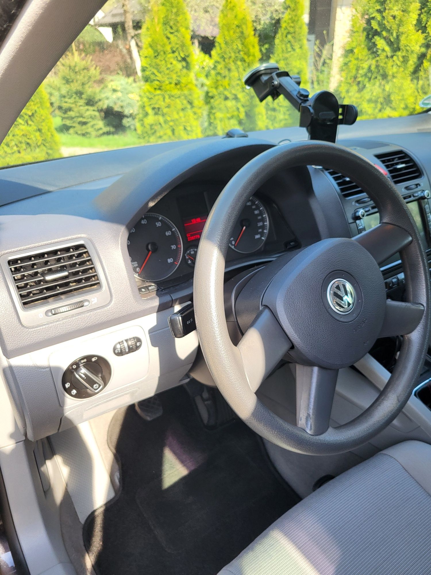 Продам Volkswagen Golf 5