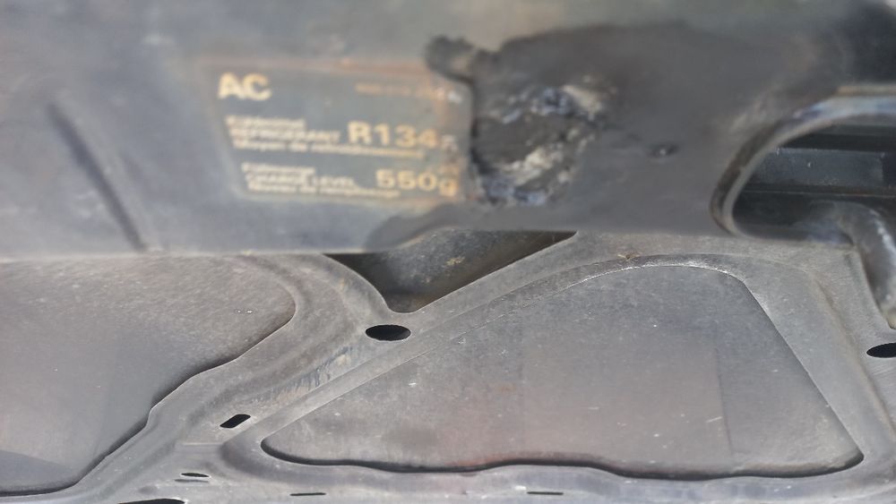 Vw fox maska pokrywa silnika czarna l041