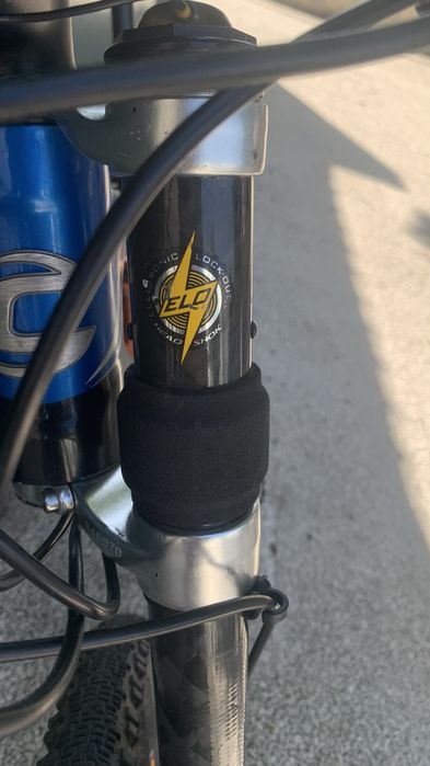 Cannondale Rush total carbon roda 26