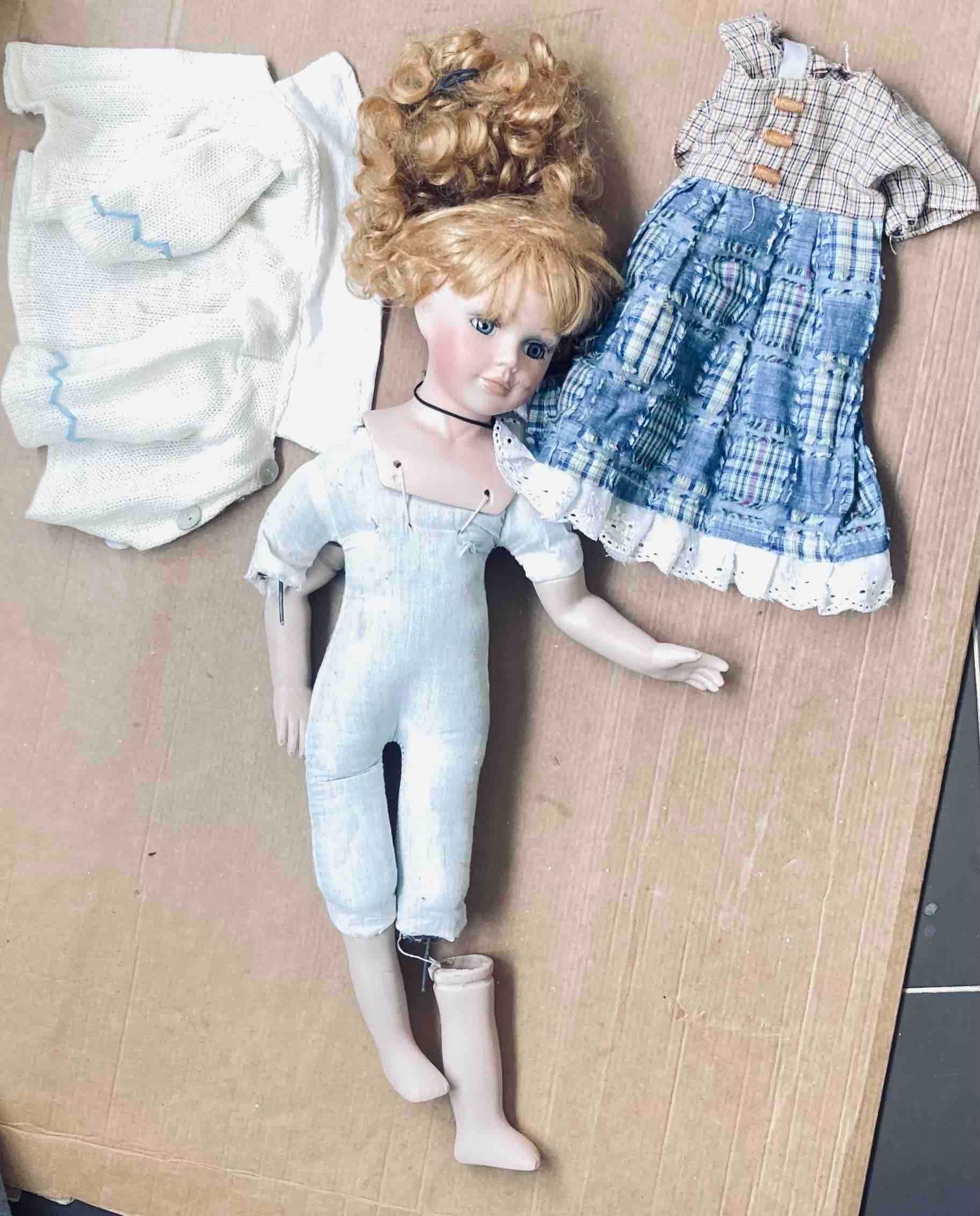 кукла фарфорова під реставрацію клеймо RH