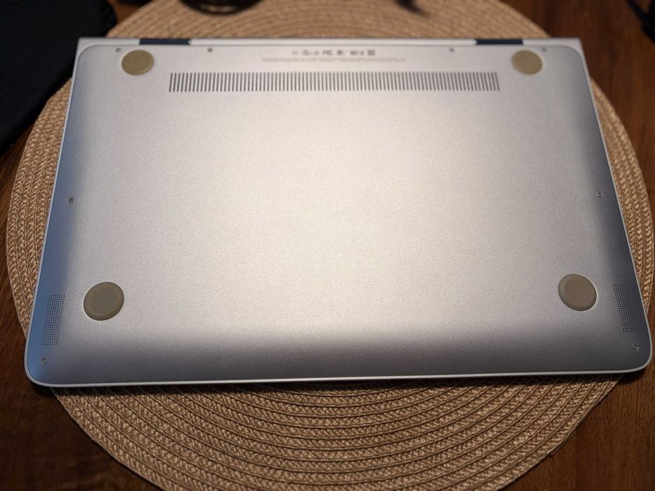 .:HP Spectre dx-4101dx - i7-5500U, 8 GB RAM, 256GB SSD, Windows 11:.