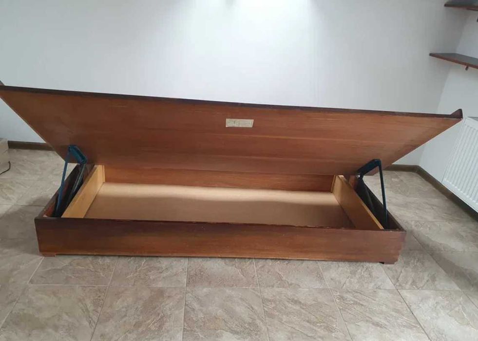 50-letnie drewniane łóżko wersalka tapczan sofa kanapa PRL retro