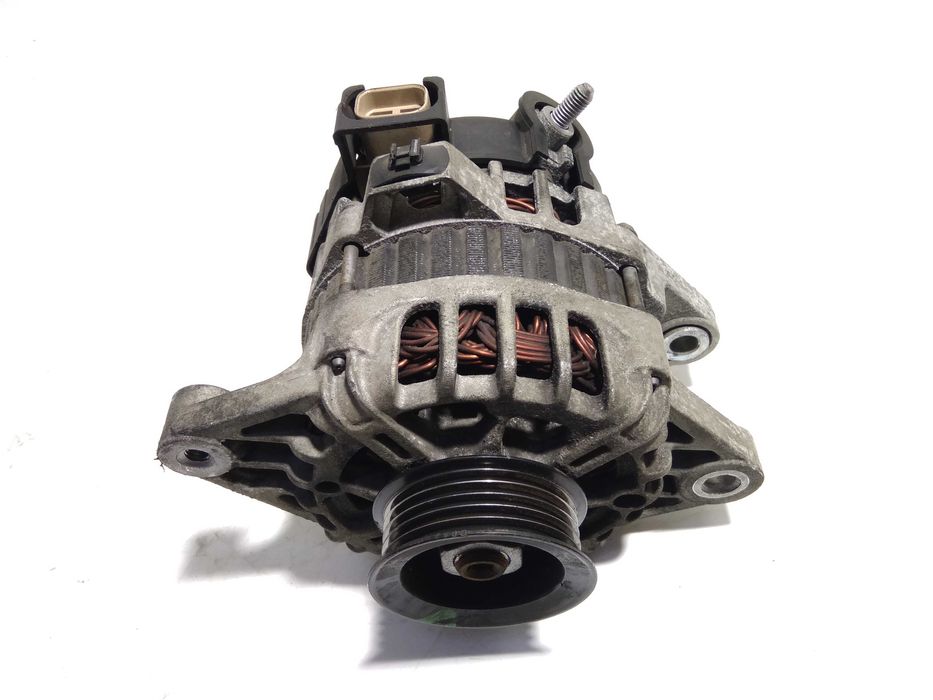 Генератор Hyundai i20, Hyundai i10 хюндай ай20 ай10 3730003200