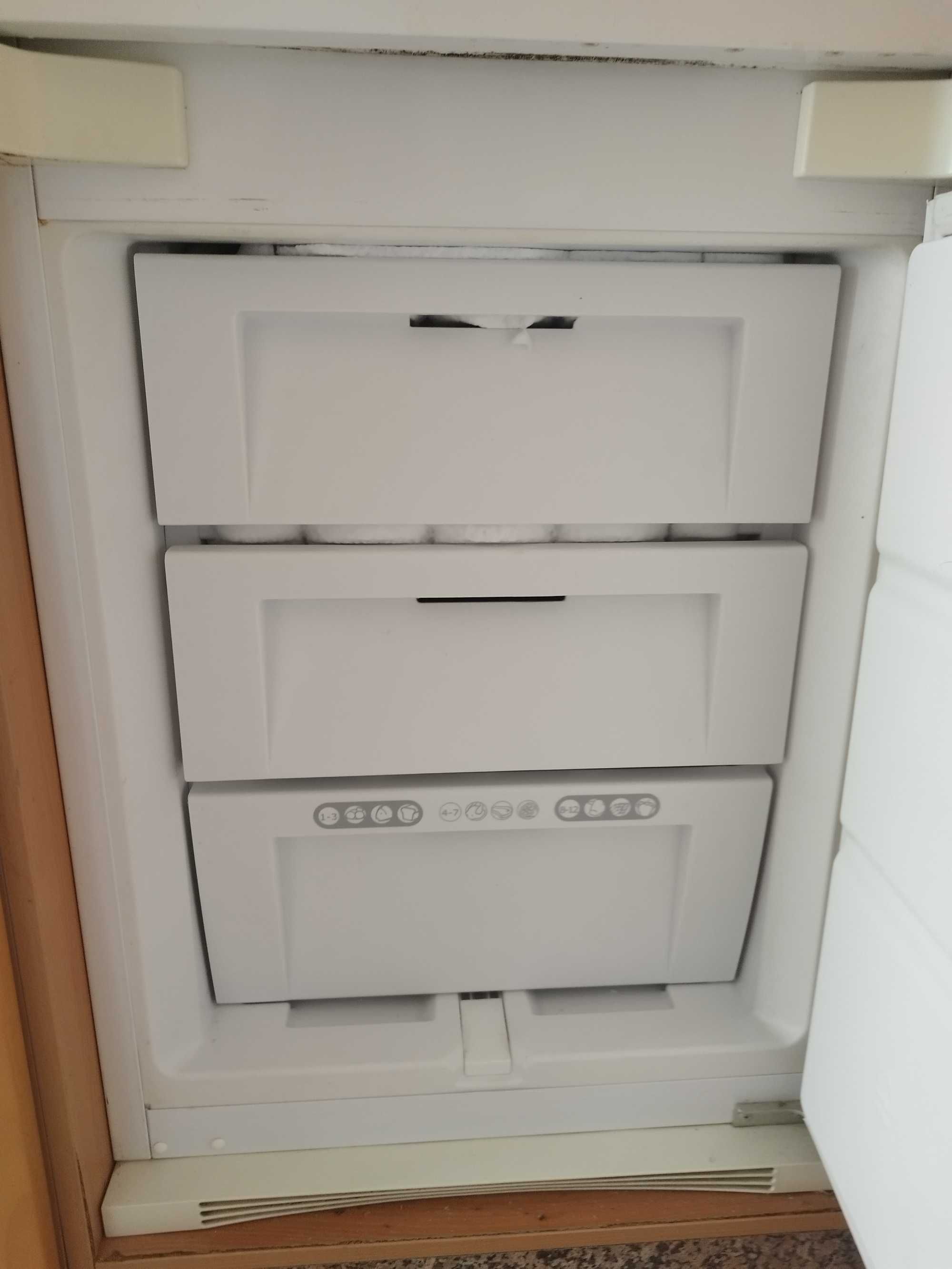 Frigorífico Encastrar com Congelador