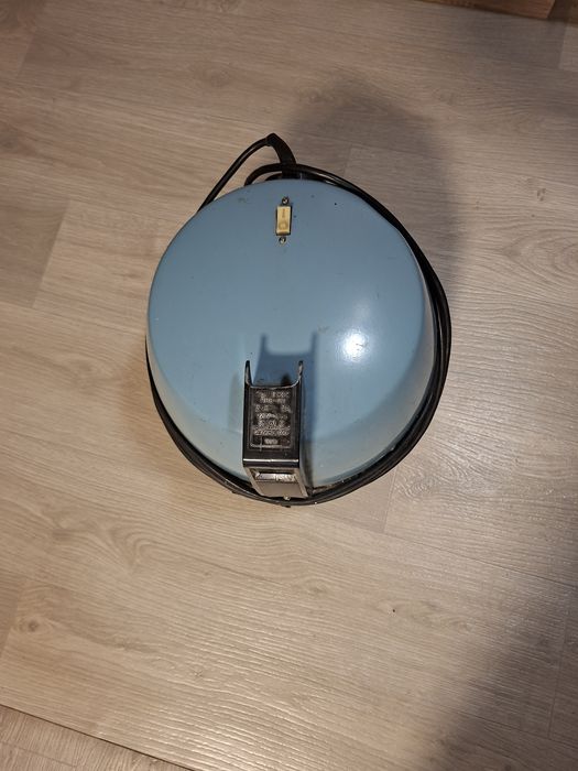 Пилосос Буран ретро