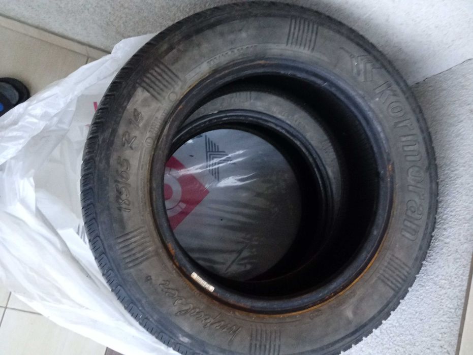 Sprzedam opony uzywane Plus nowe kolpaki