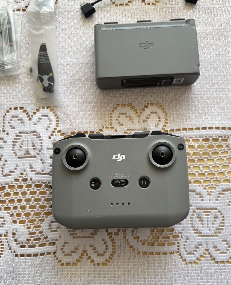 Dron DJI Mini 2 Fly More Combo (Mavic Mini 2)
