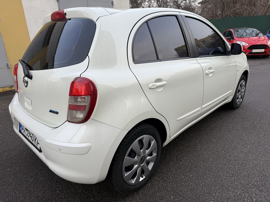 Продам Nissan Micra в хорошем состоянии.
