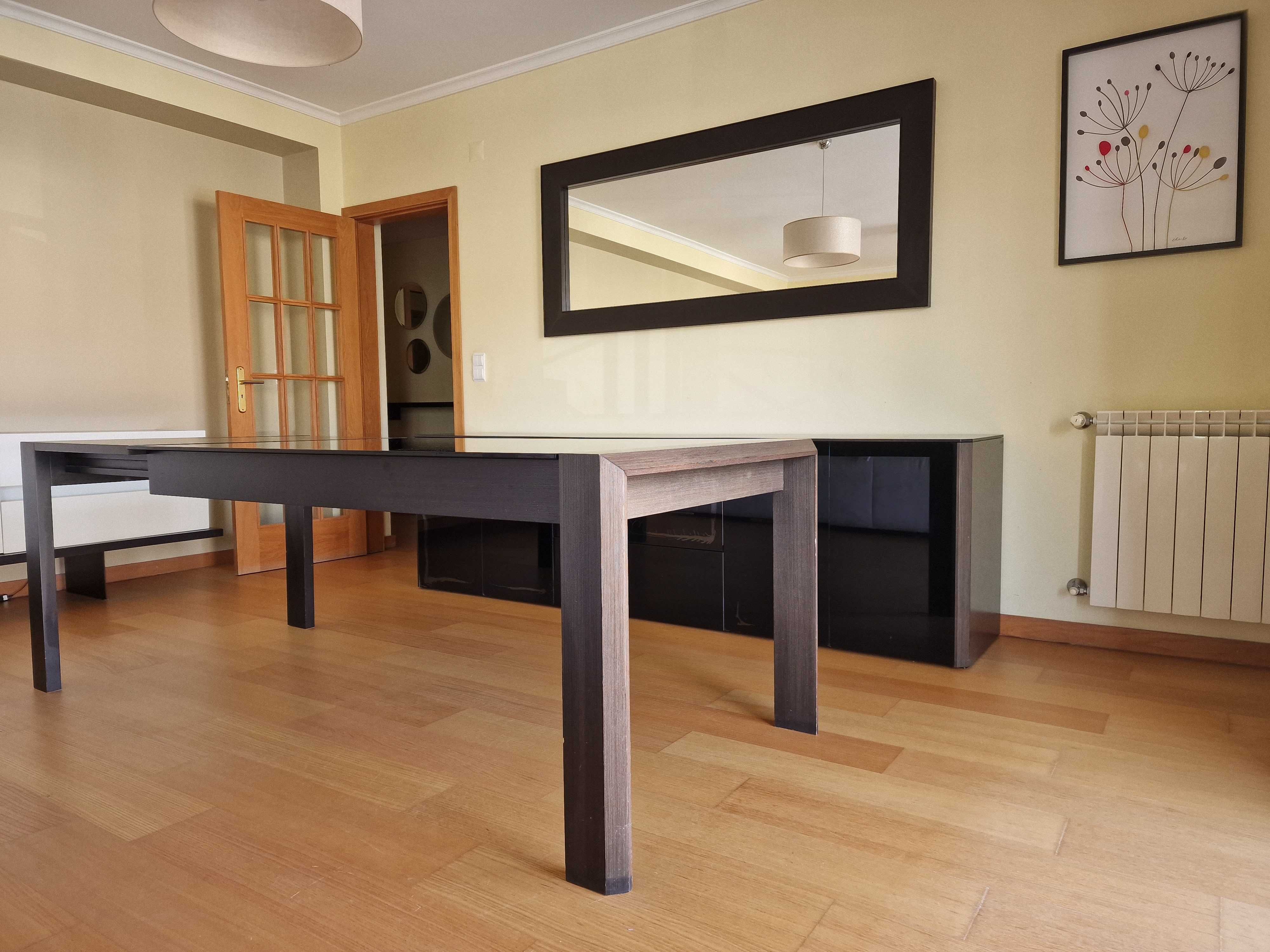 Conjunto Mesa Refeição e Espelho Moldura