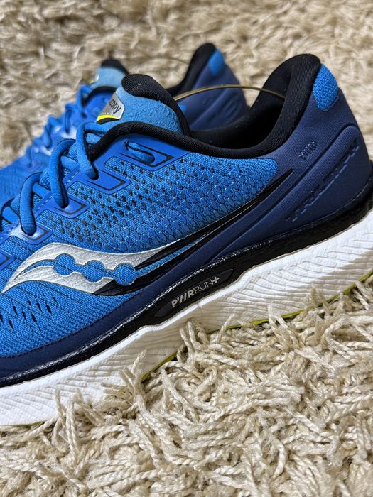 Кроссовки Saucony rtiumph размер 41