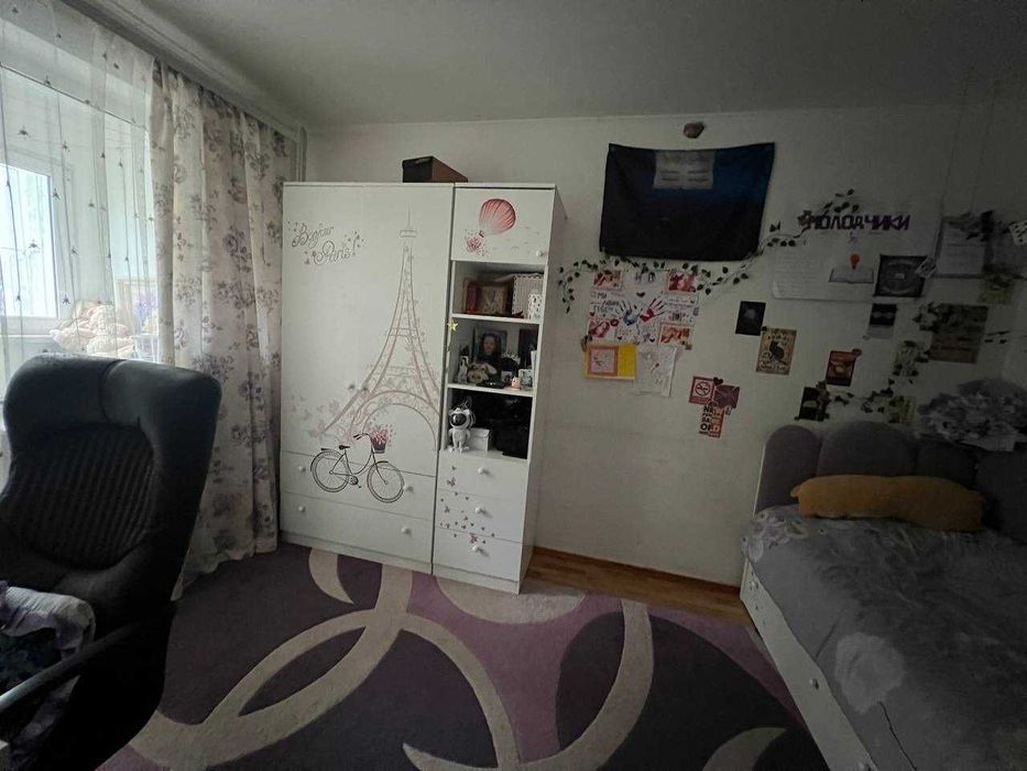 В продаже трехкомнатная квартира на Черемушках.