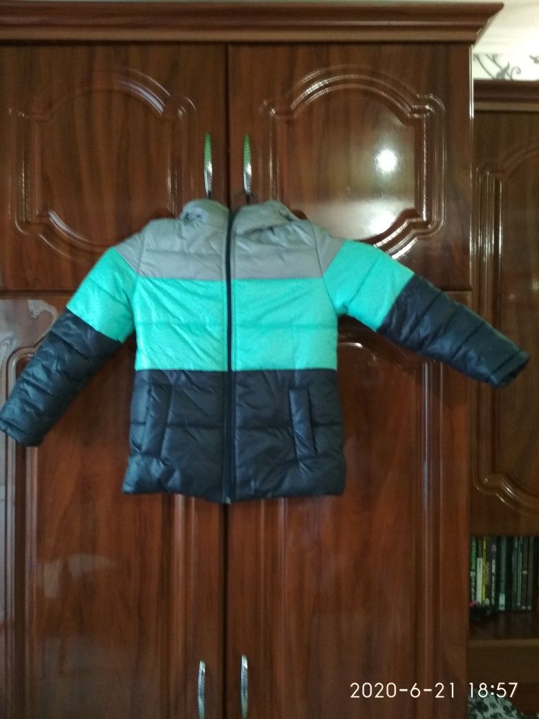 Куртка на меху возраст:5-6 лет