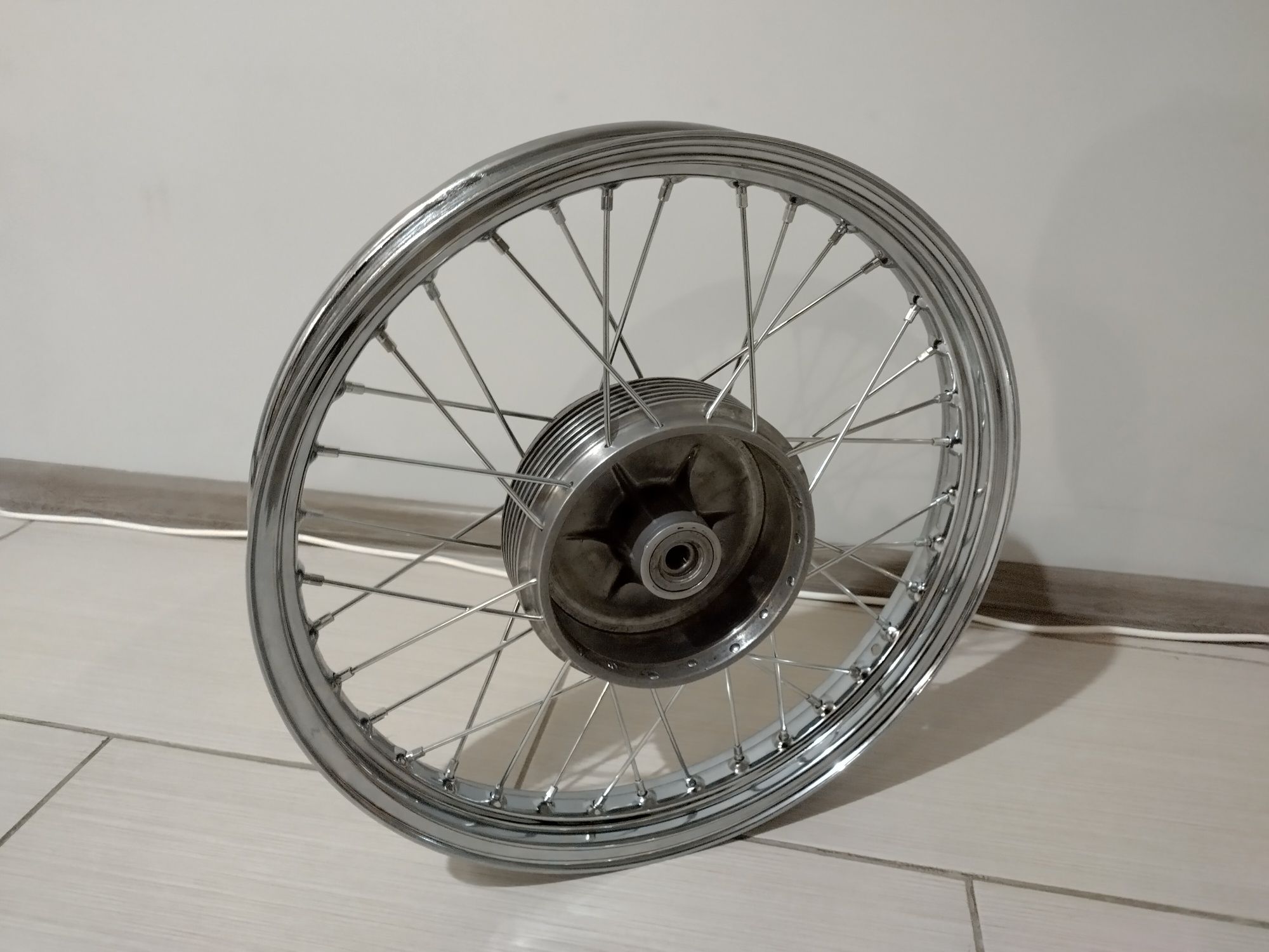 Centrowanie zaplatanie kół motocyklowych, rowerowych