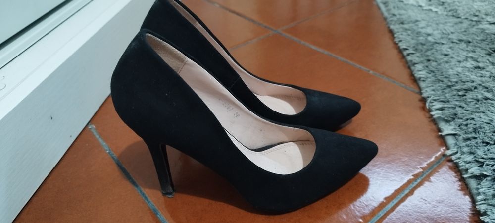 Sapatos praticamente novos tamanho 36