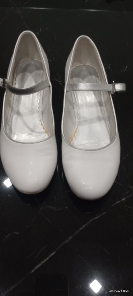 Buty białe 35 dla dziewczynki