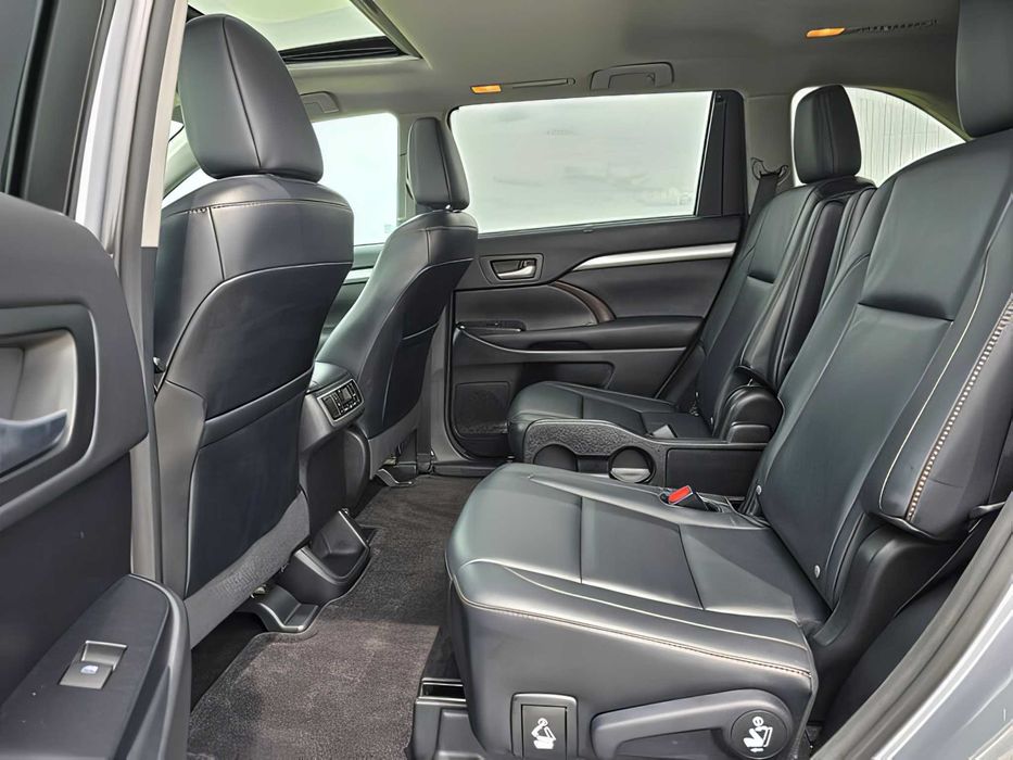 Toyota Highlander      2015