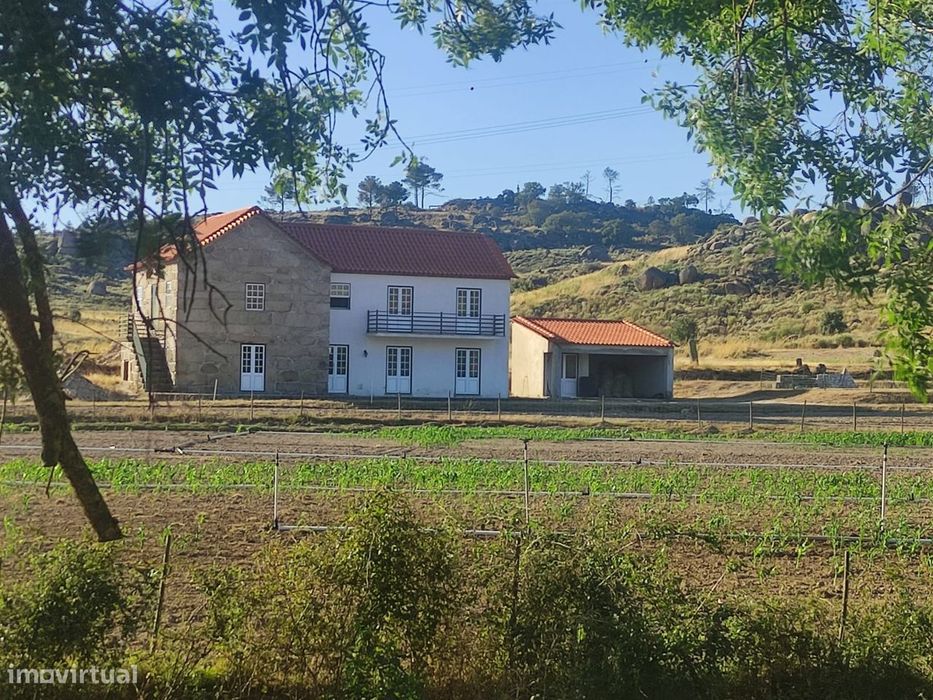 Moradia Isolada T4 Venda em Vila Cortês da Serra,Gouveia