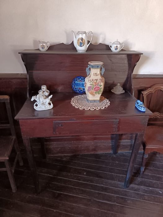 Móvel antigo para restauro