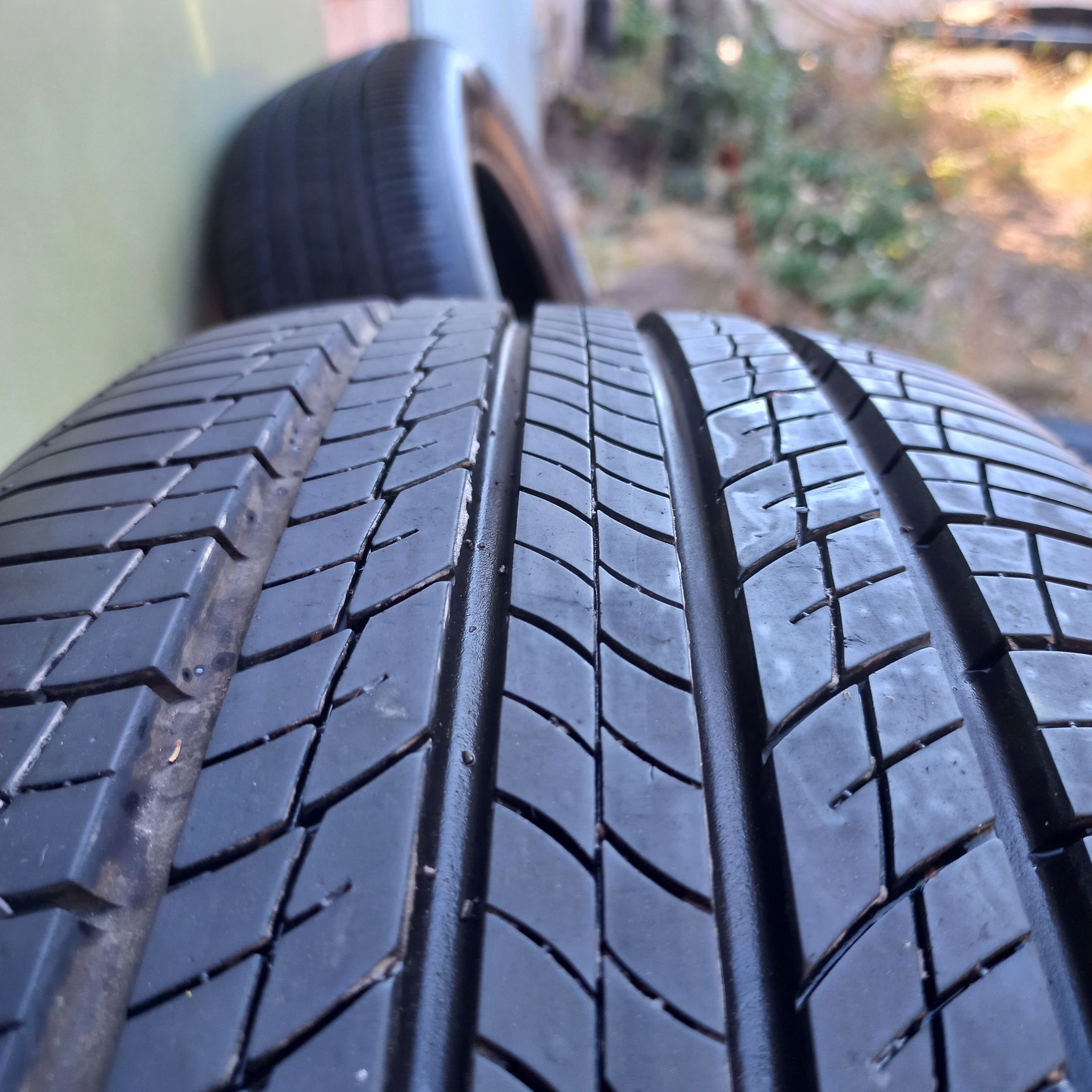 Шини / гума/ колеса  літня  235/60 R18 Hankook dynapro  HP2 24 рік