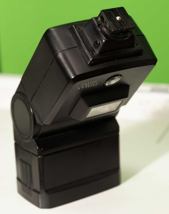 Фотовспышка Tumax-320TEZ. Ведущее число -32. ДВОЙНОЙ излучатель