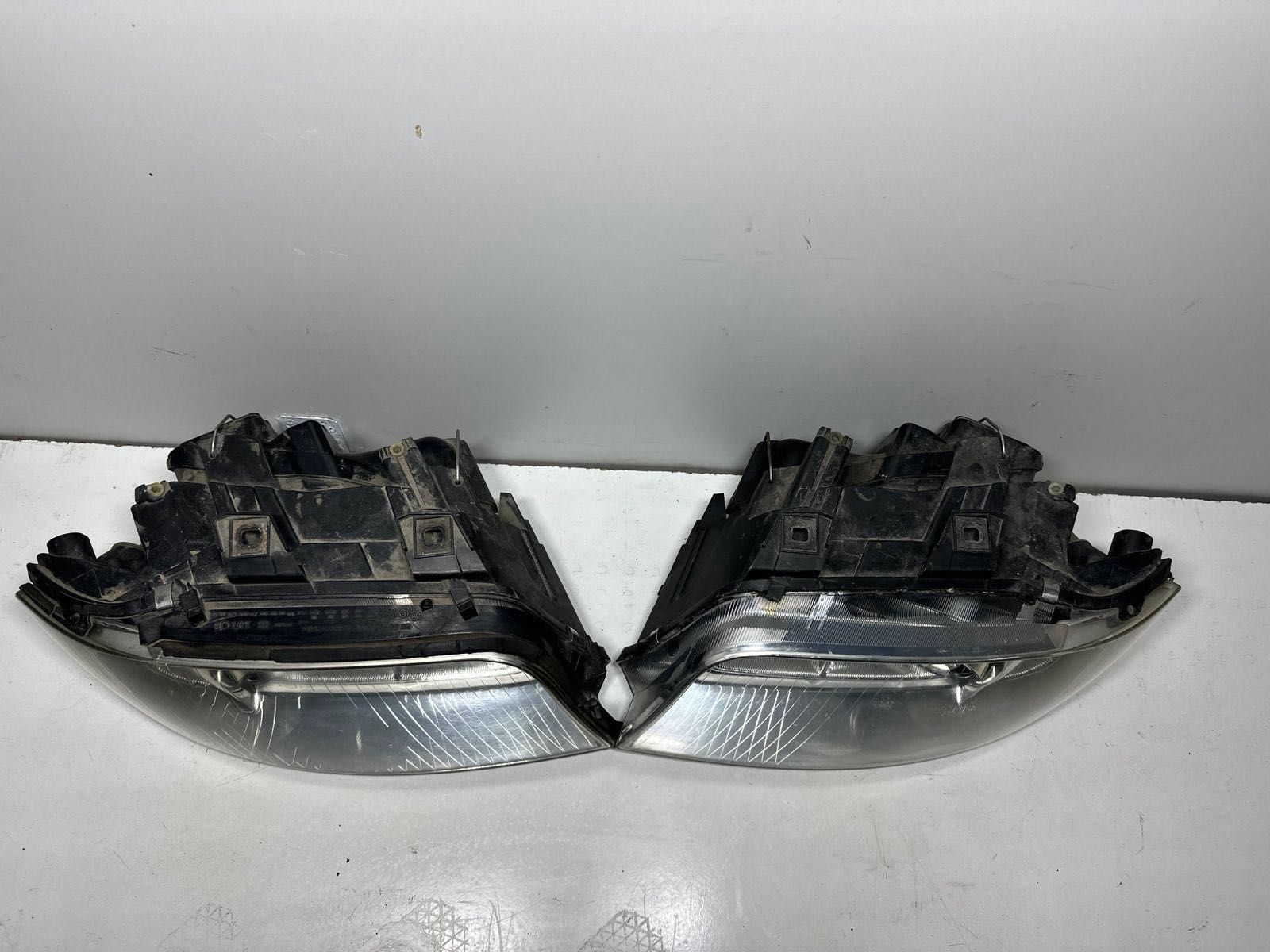 Audi a6c5 lift Prawy Lewy reflektor lampa zwykła EUROPA cana za 1 st