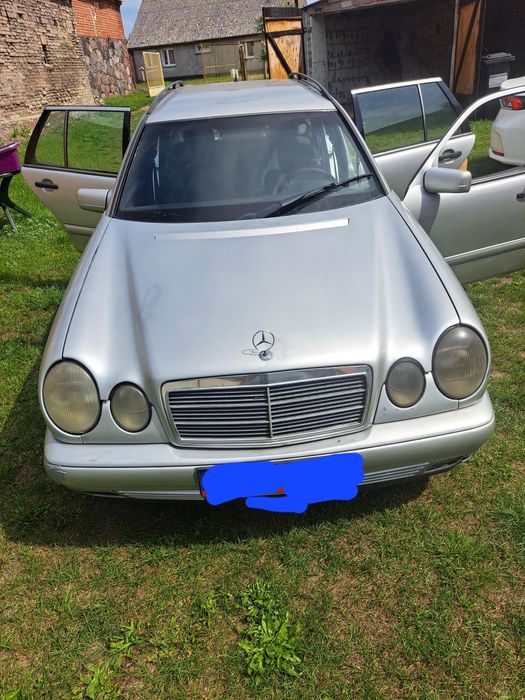 Mecedes w 210 2.5td na części