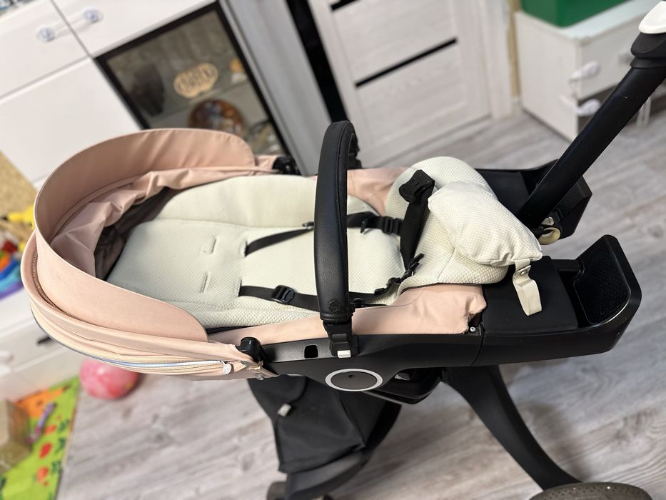 Stokke Xplory V6 limited edition pink