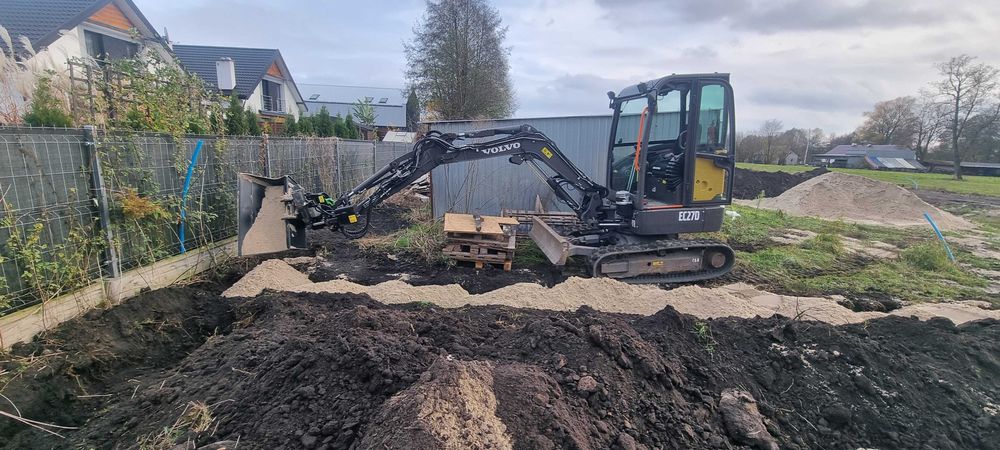 Usługi minikoparką 2,5t