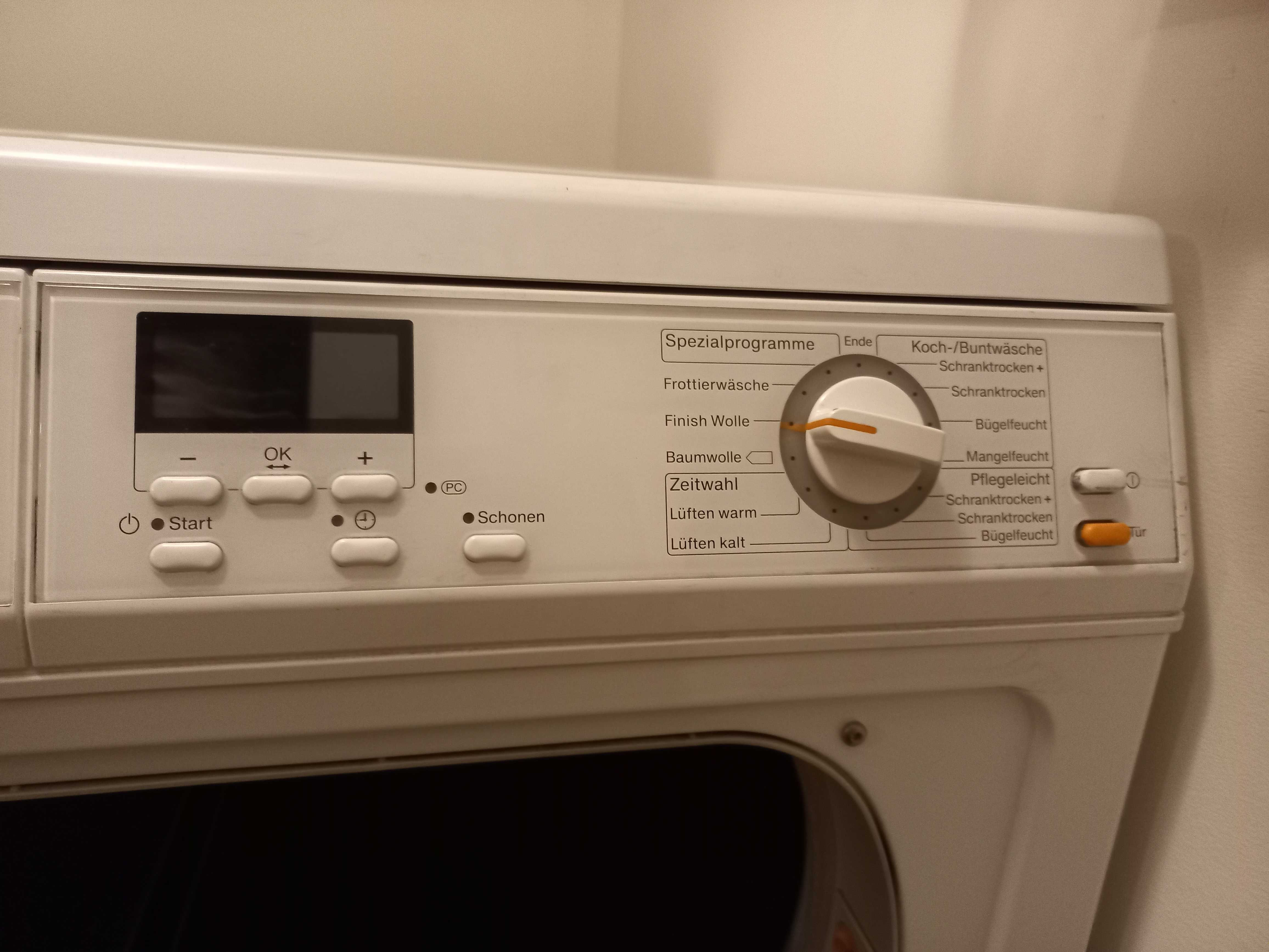 Suszarka  kondensacyjna MIELE Professional PT 5135 C