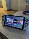 Nintendo switch oled (mozliwosc dokupienia gier i etui)